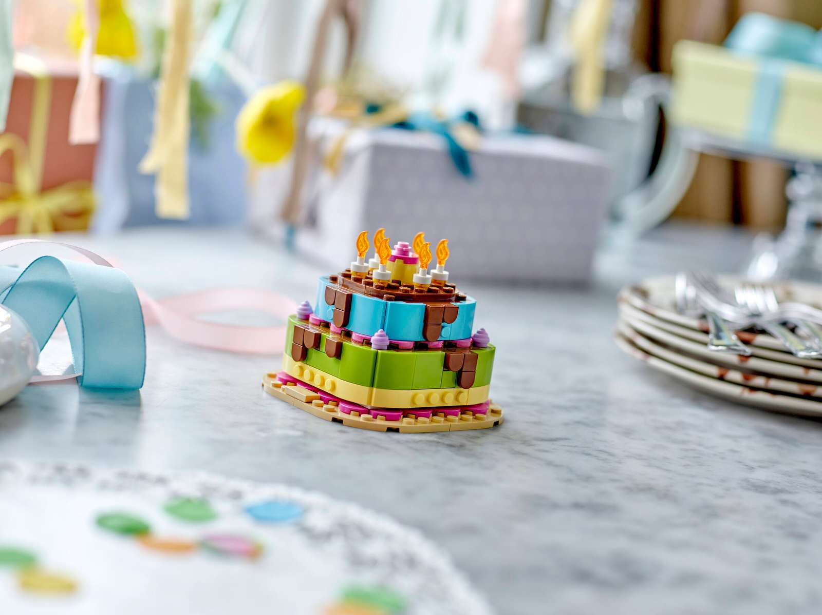 40815 Birthday Party Cake