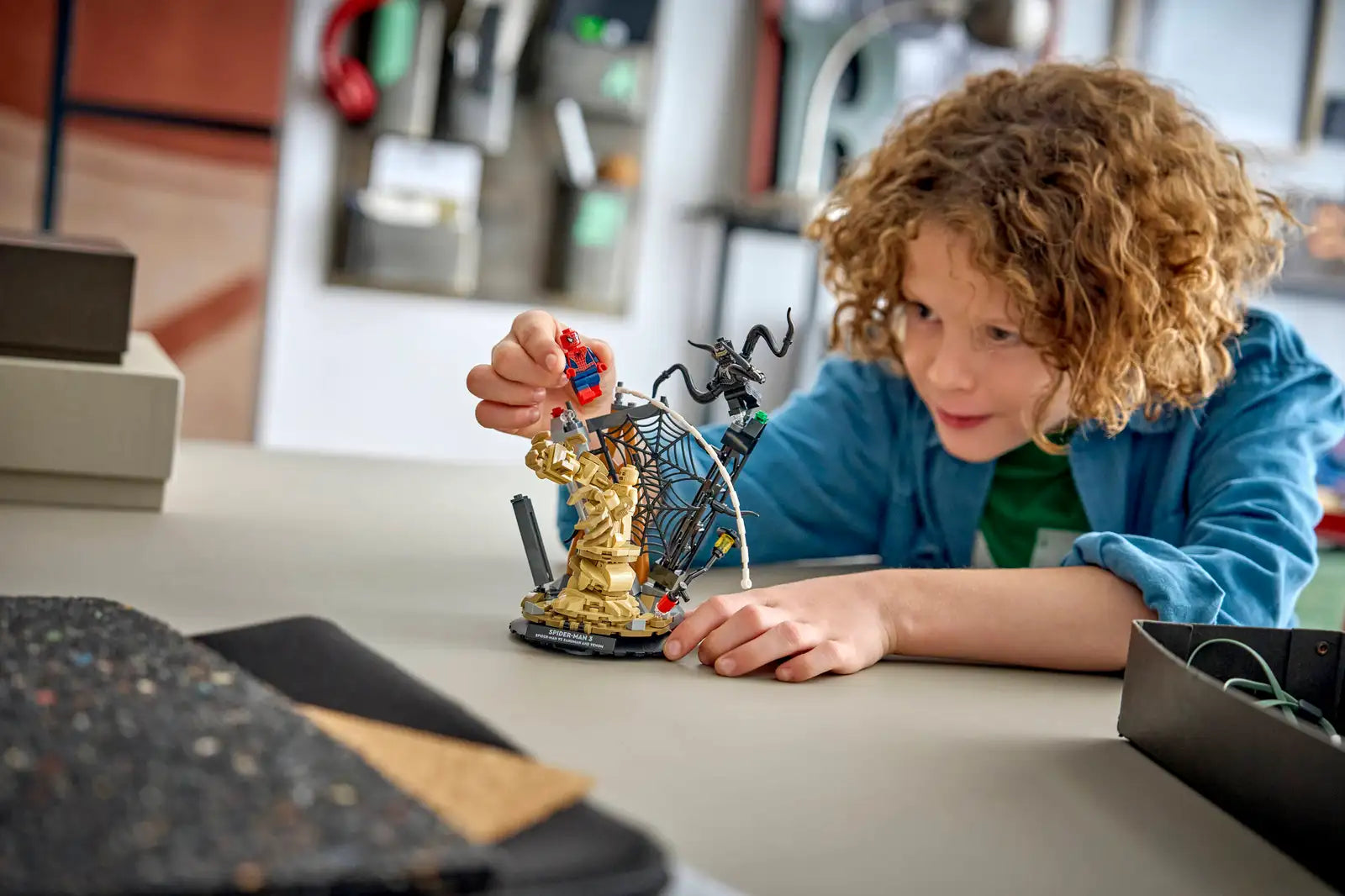 76334 Epic Battle: Spider-Man vs. Sandman