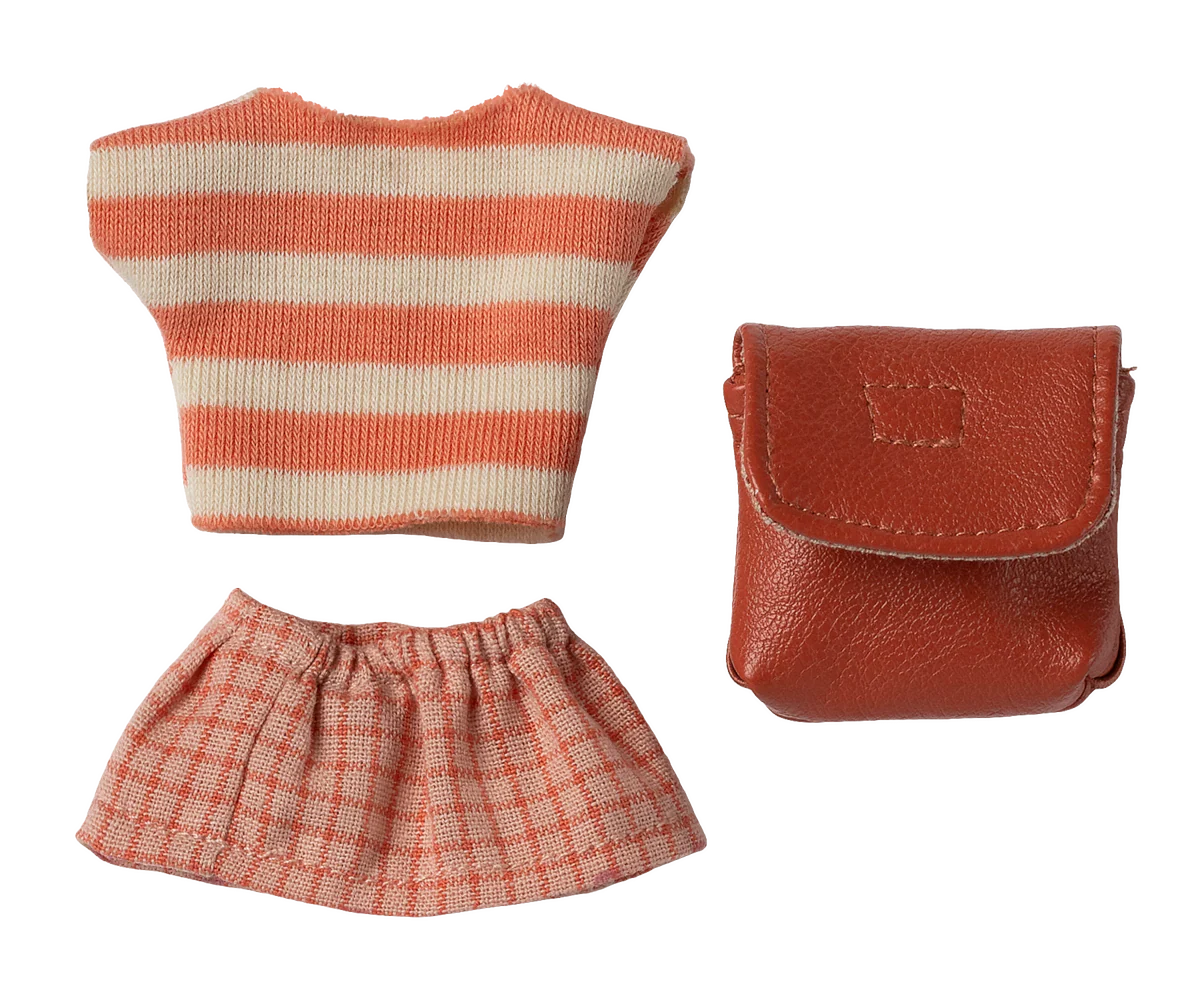 Big Sister Mouse Clothes & Coral Bag