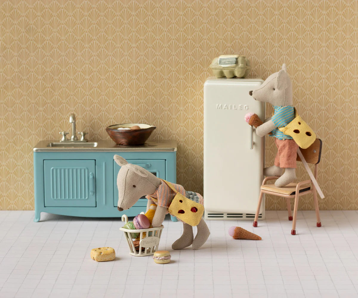 Maileg Little Sister Mouse Clothes & Bag