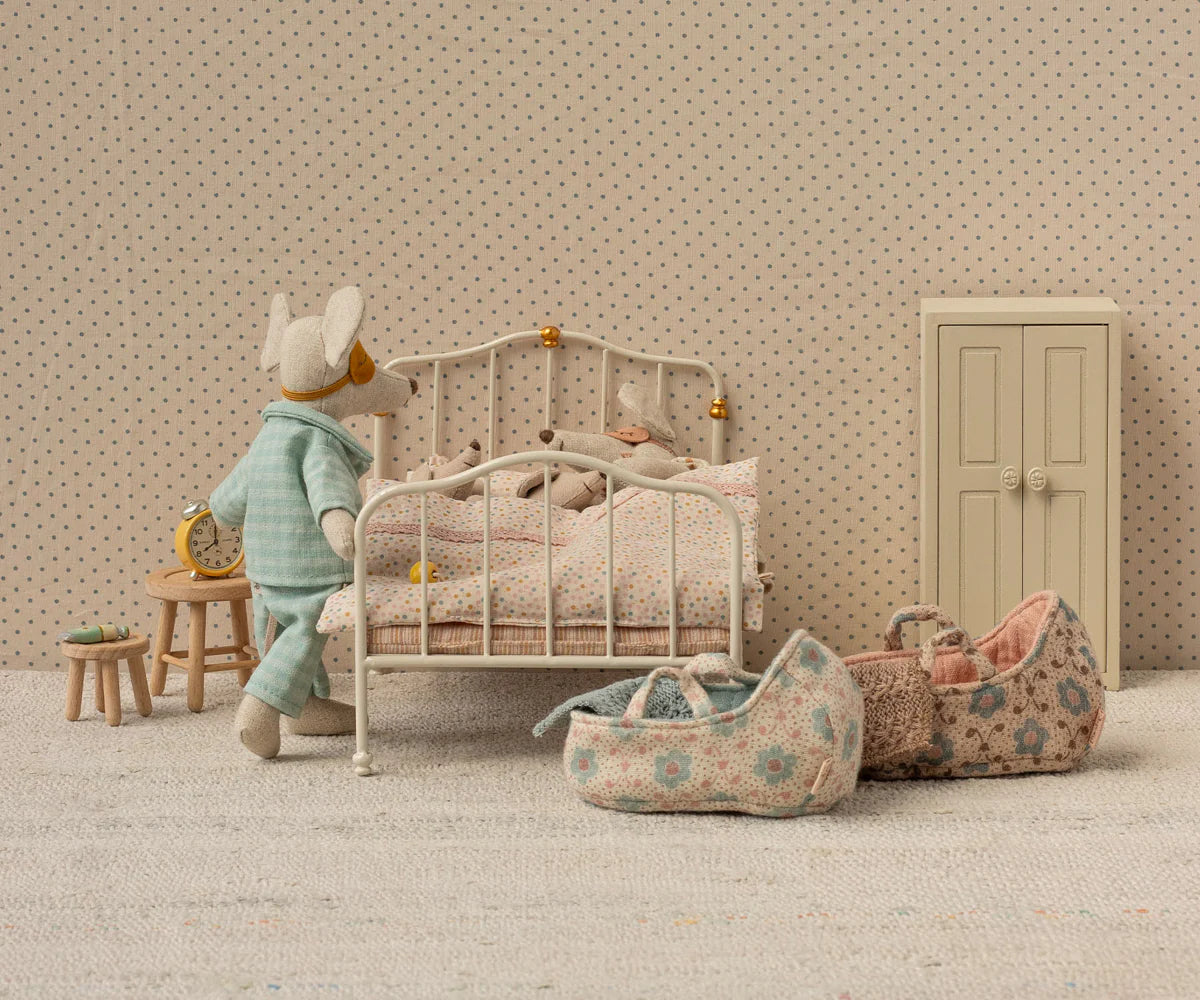 Maileg Off White Vintage Bed for Mouse