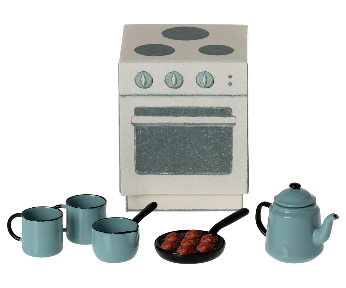 Maileg Madam Blue’s Favorites Cookware Set