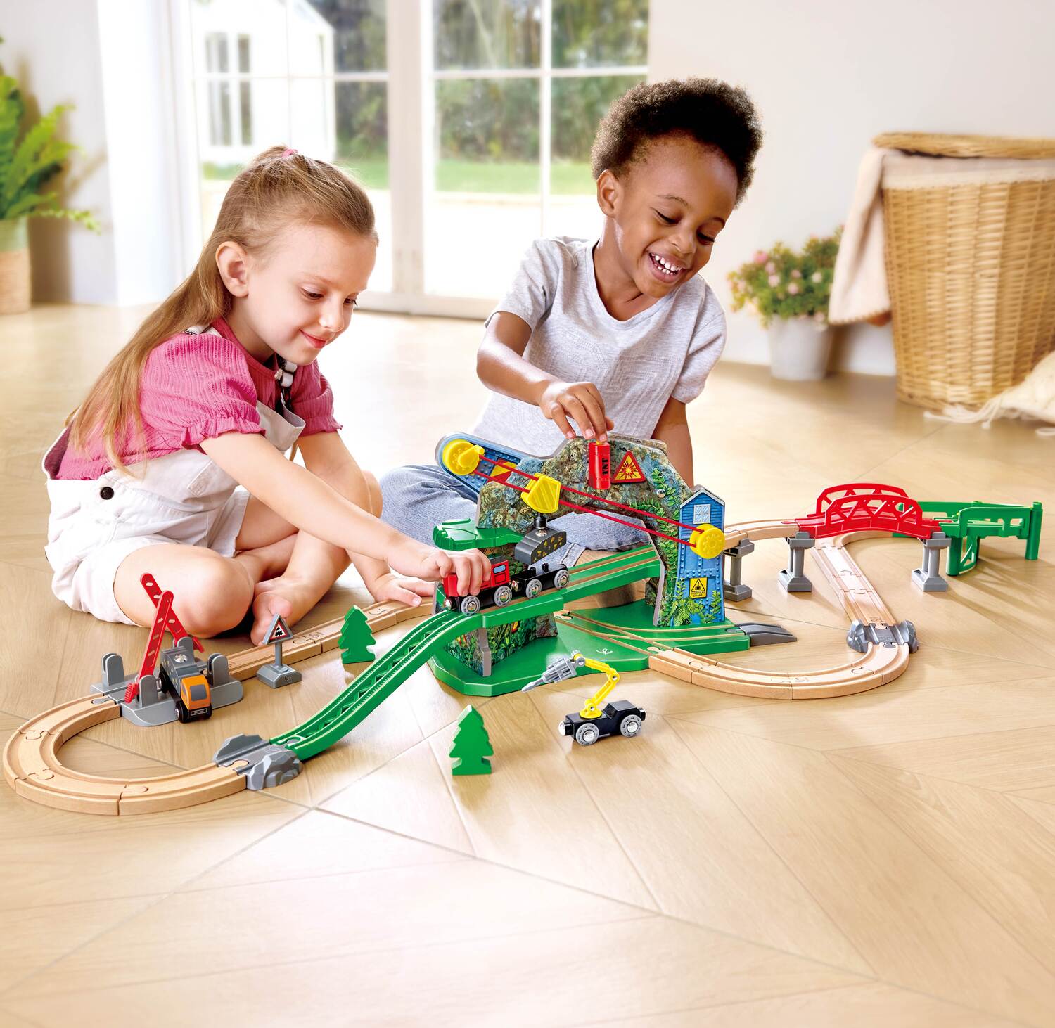 Treasure Mountain Train Set