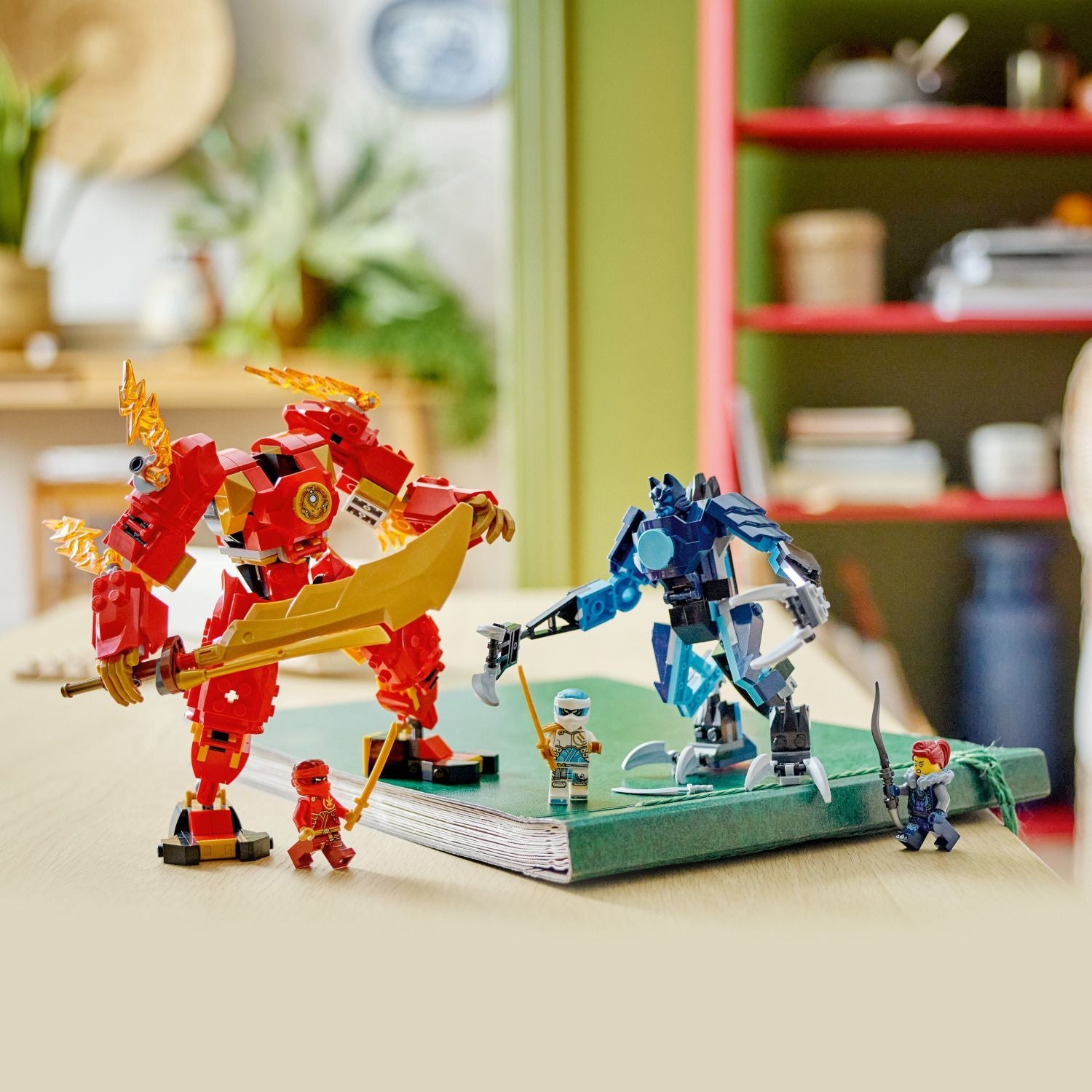 LEGO Ninjago: Kai's Elemental Fire Mech