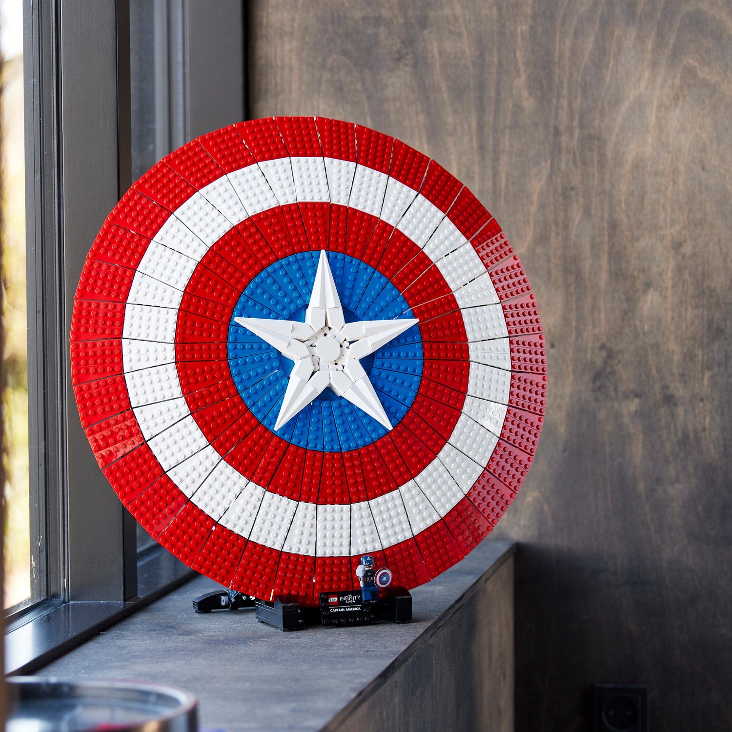 LEGO Marvel Captain America's Shield Set